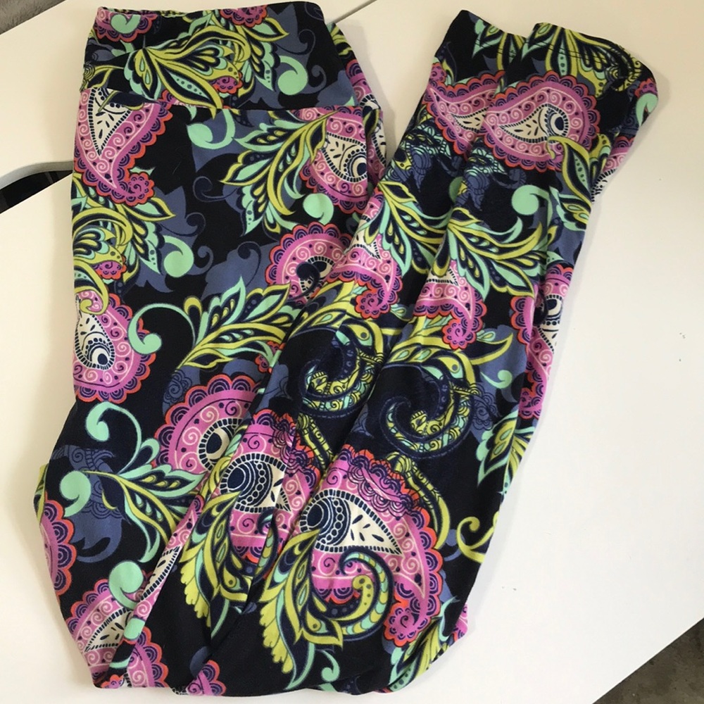 Paisley Lularoe leggings size L